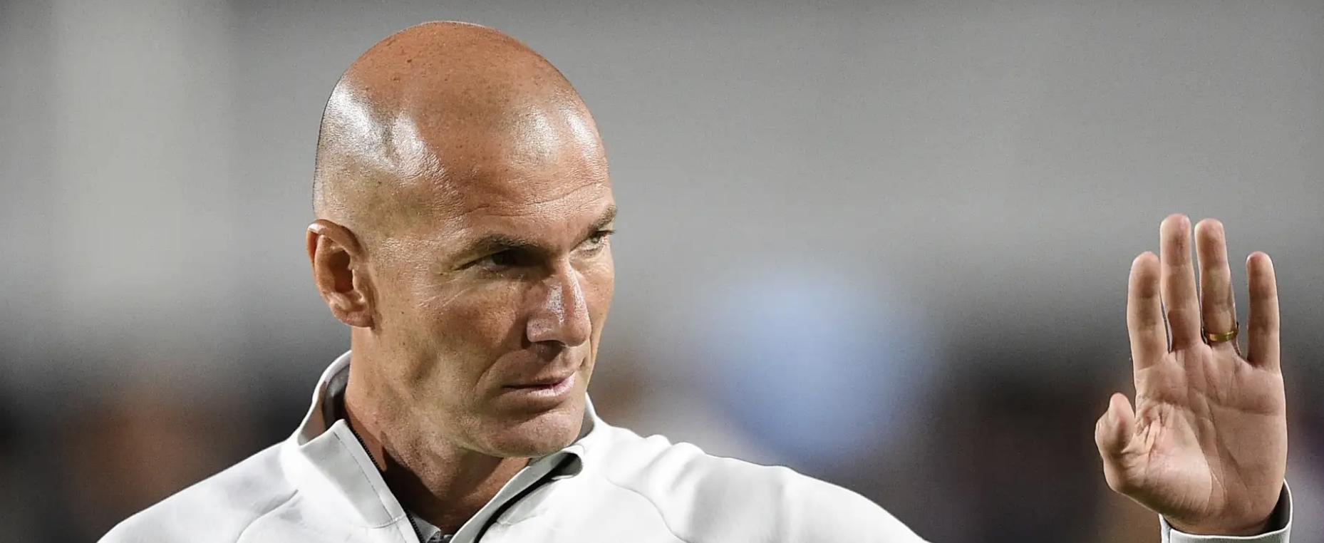 هل يعود زيدان لتدريب ريال مدريد بعد ألونسو؟