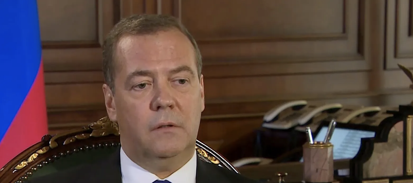 مدفيديف: قد نضطر لاستخدام النووي ضد أوكرانيا وبريطانيا وفرنسا