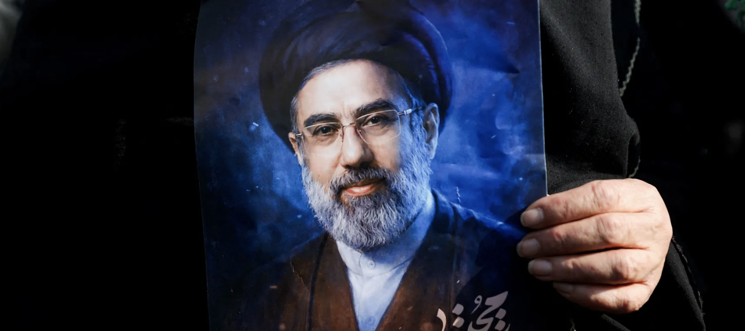 الزعيم الإيراني الجديد يعاني جروحا وتشوهات حادة